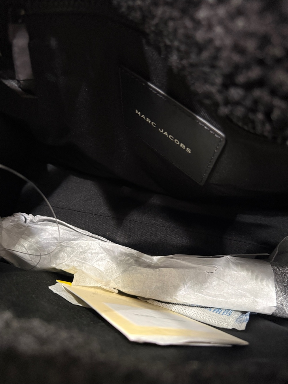 MARC JACOBS The Teddy Tote - Picture 12 of 13